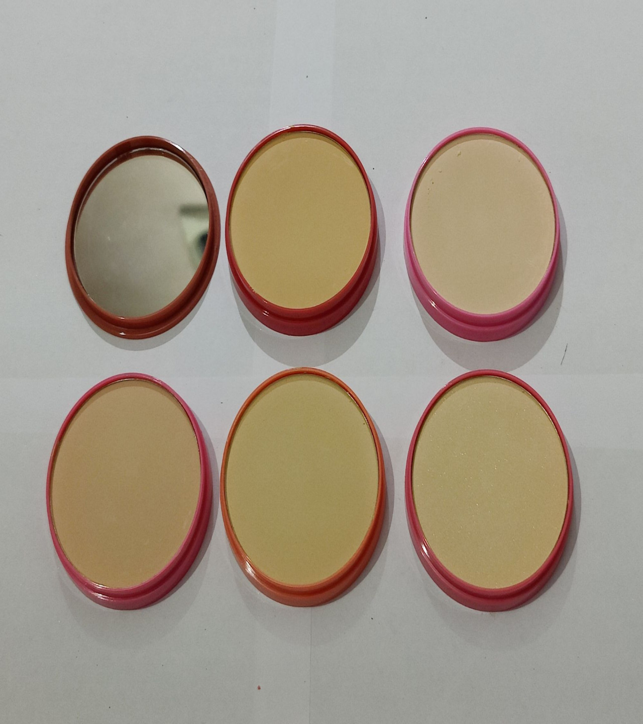 5 in 1 Face powder 5 different shades in 1 pack