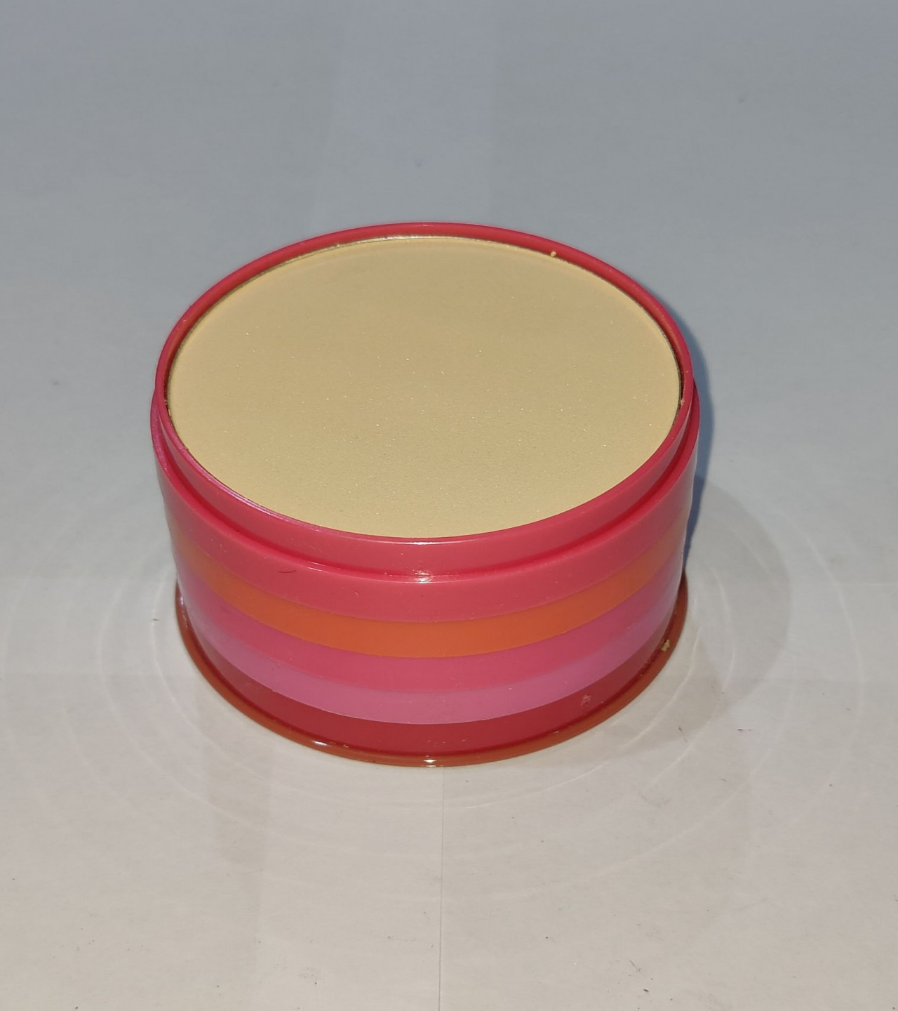 5 in 1 Face powder 5 different shades in 1 pack
