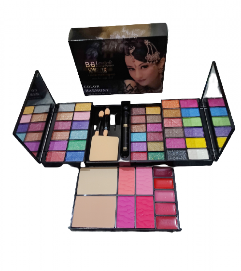 B.B LOVELY MAKE UP KIT PALETTE 4 in 1
