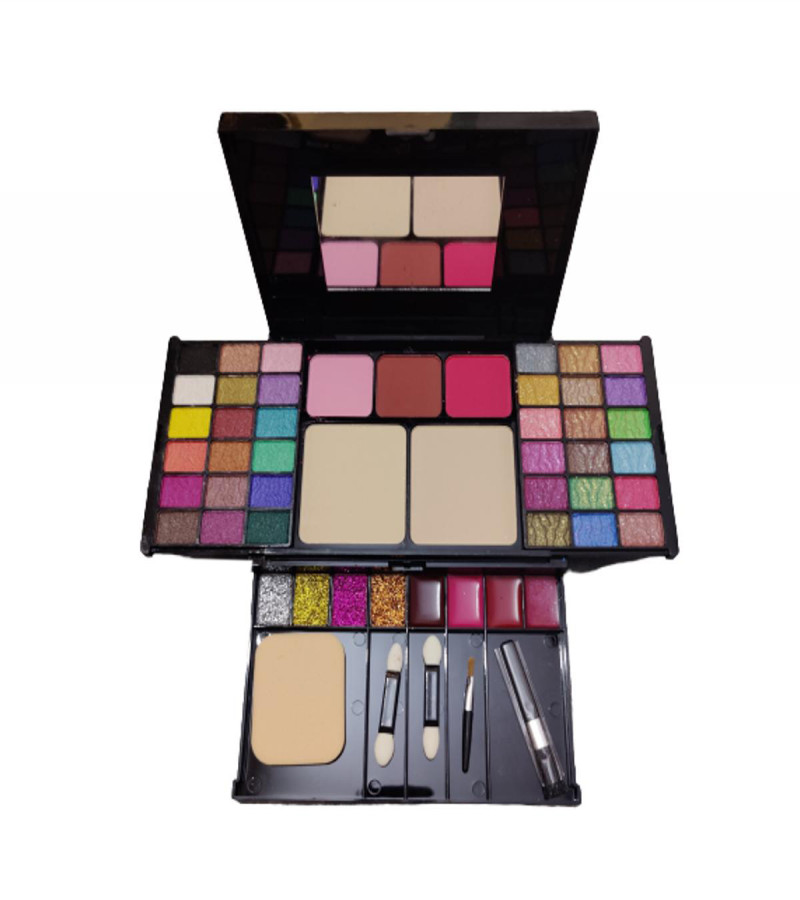 B.B LOVELY MAKE UP KIT PALETTE