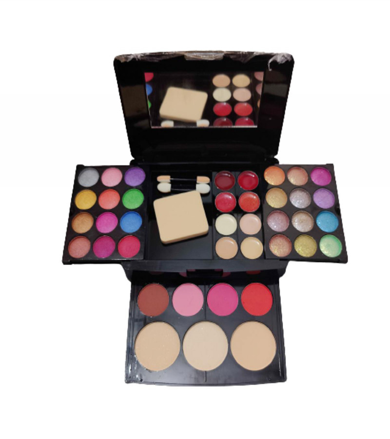 B.B LOVELY MAKE UP PALETTE 4 in 1