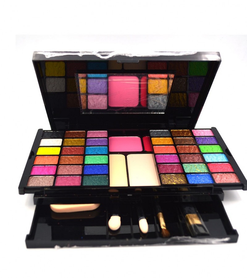 Cool Touch Makeup Kit  FM1792