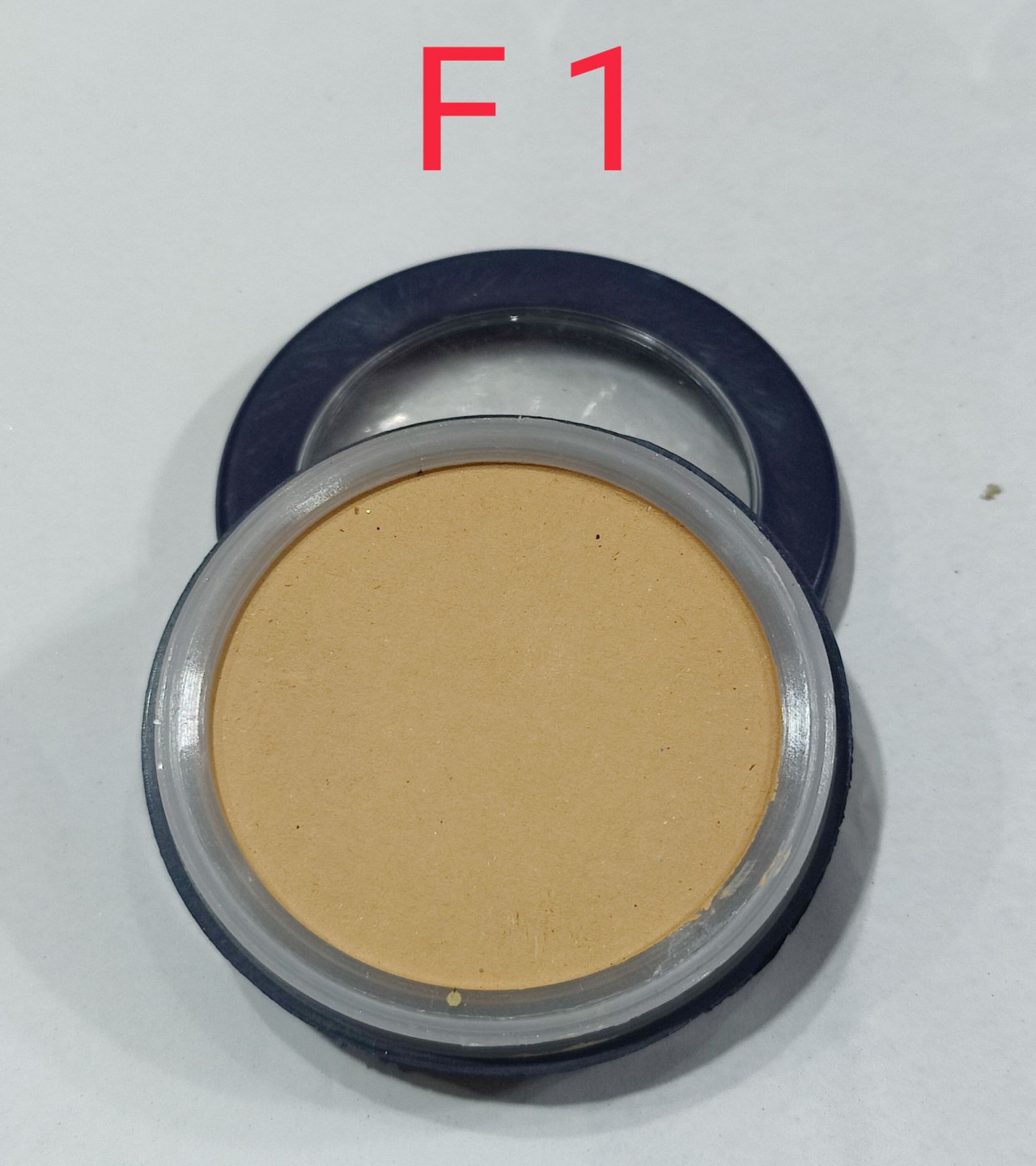 Flawless Canvas Professional Base Make-Up F 1 - Seamless Elegance in One Color Best Quality For Girls