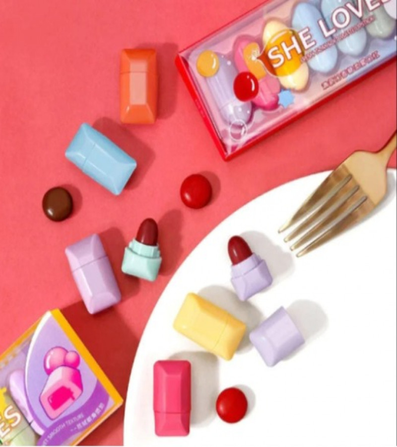 Lips Magnificent Eight Complete Lipstick Collection
