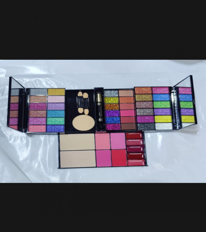 Make up beautiful kit B B lovely