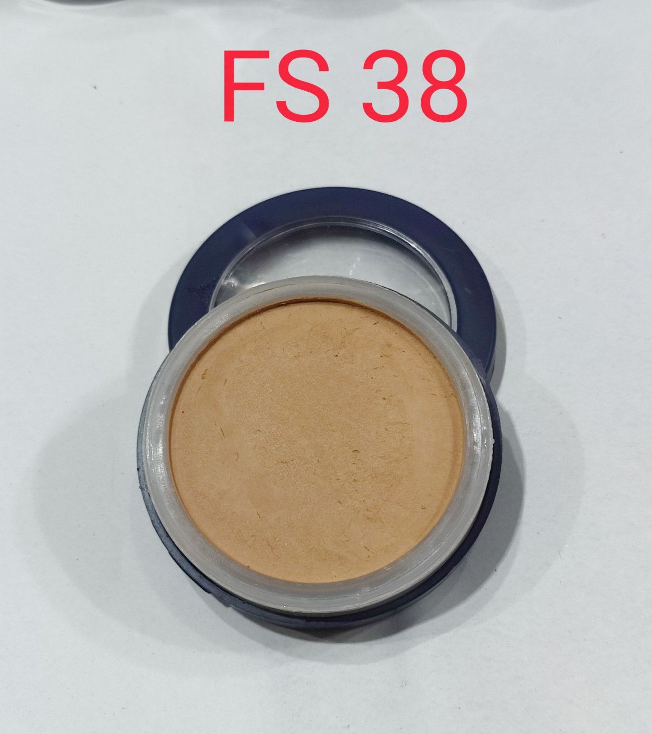 Silk Radiance Professional Base Make-Up FS 38 - Perfect Color for Effortless Glamour